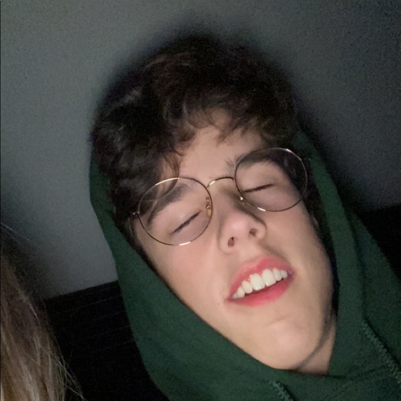 Meet your Posher, Julia - Picture 1 of 1